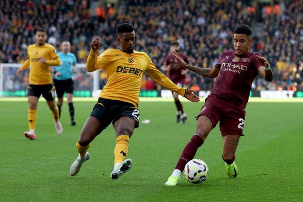 阵容齐整的 阵容齐整的